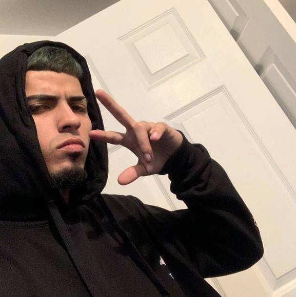 Meet your Posher, Christopher - Picture 1 of 1